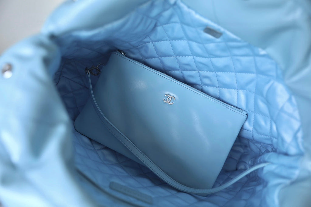 CC 22 ANTIBA SAC HOBO BLEU CLAIR 39CM 