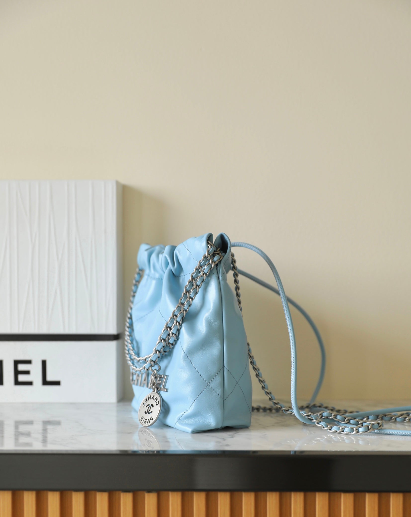 CC 22 ANTIBA SAC HOBO BLEU NUAGE 20CM 