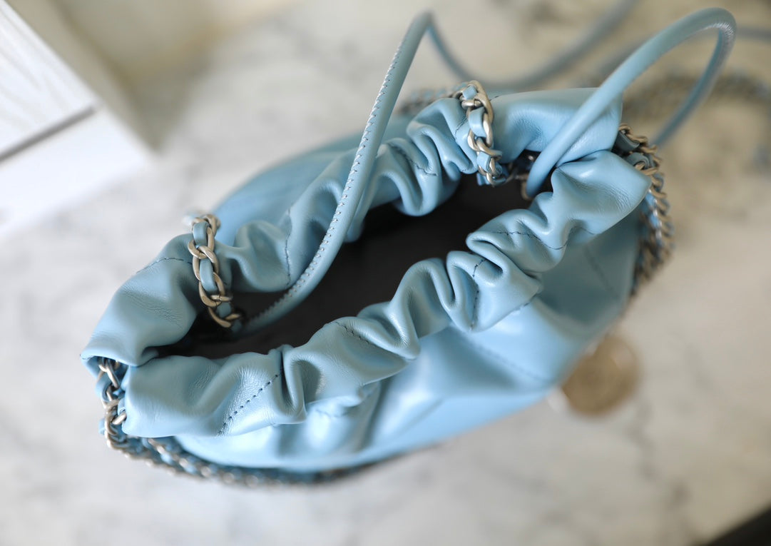 CC 22 ANTIBA SAC HOBO BLEU NUAGE 20CM 