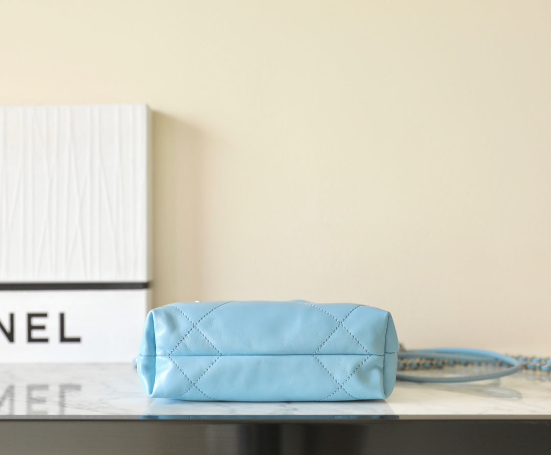 CC 22 ANTIBA SAC HOBO BLEU NUAGE 20CM 