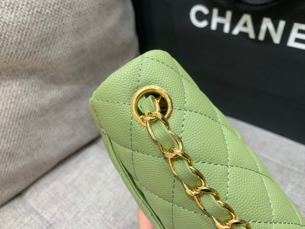 MINI SAC À RABAT CARRÉ 17 CM VERT CAVIAR QUINCAILLERIE DORÉ