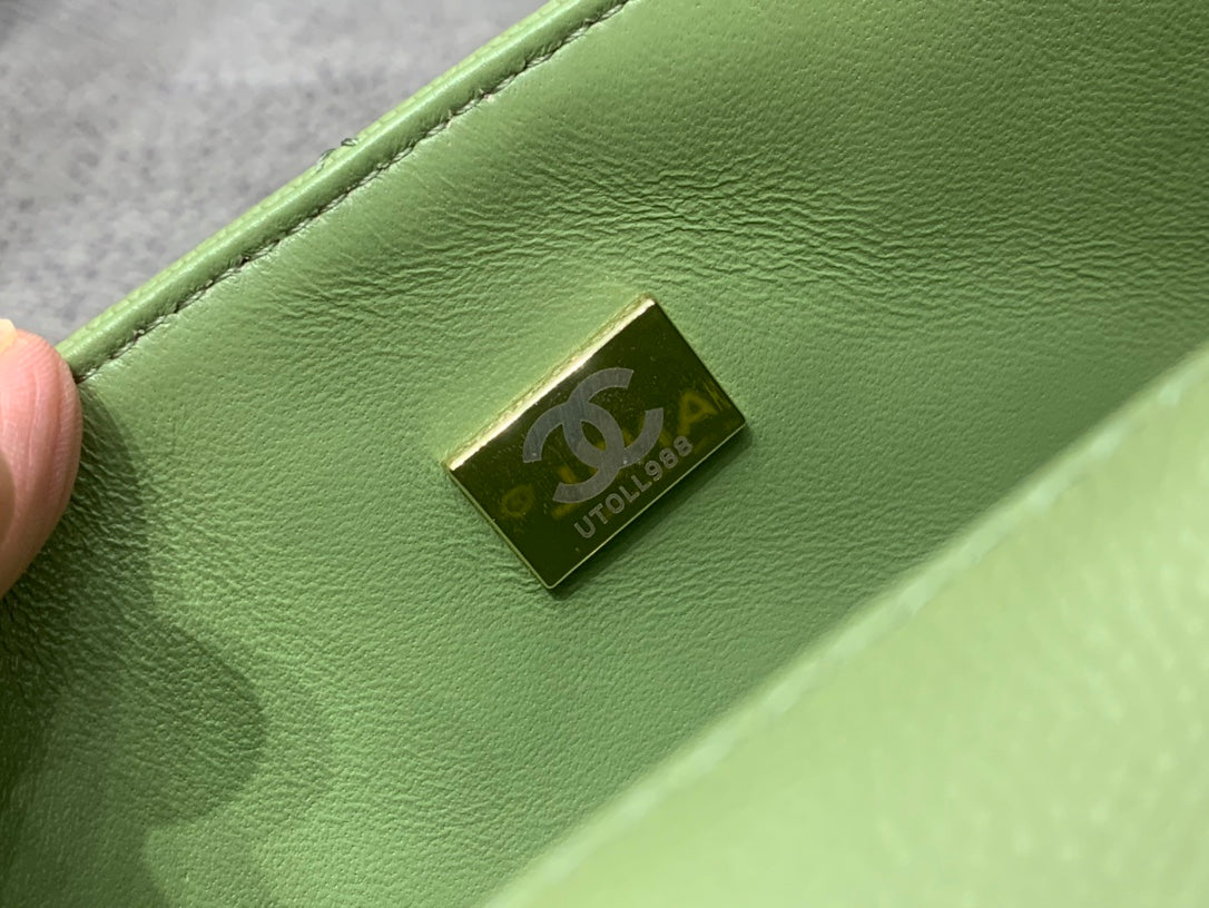 MINI SAC À RABAT CARRÉ 17 CM VERT CAVIAR QUINCAILLERIE DORÉ
