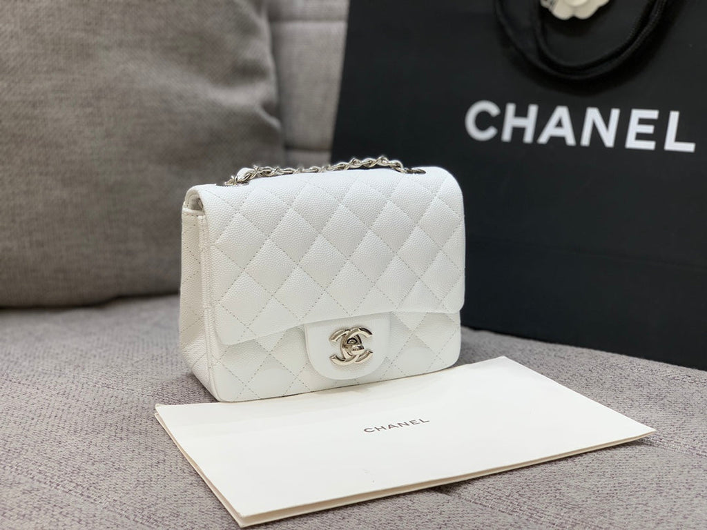 MINI SAC À RABAT CARRÉ 17 CM BLANC CAVIAR QUINCAILLERIE ARGENTÉE