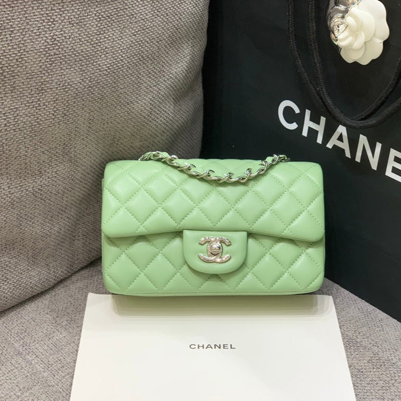 MINI SAC À RABAT RECTANGLE 20 CM CUIR D'AGNEAU LIME QUINCAILLERIE ARGENTÉE