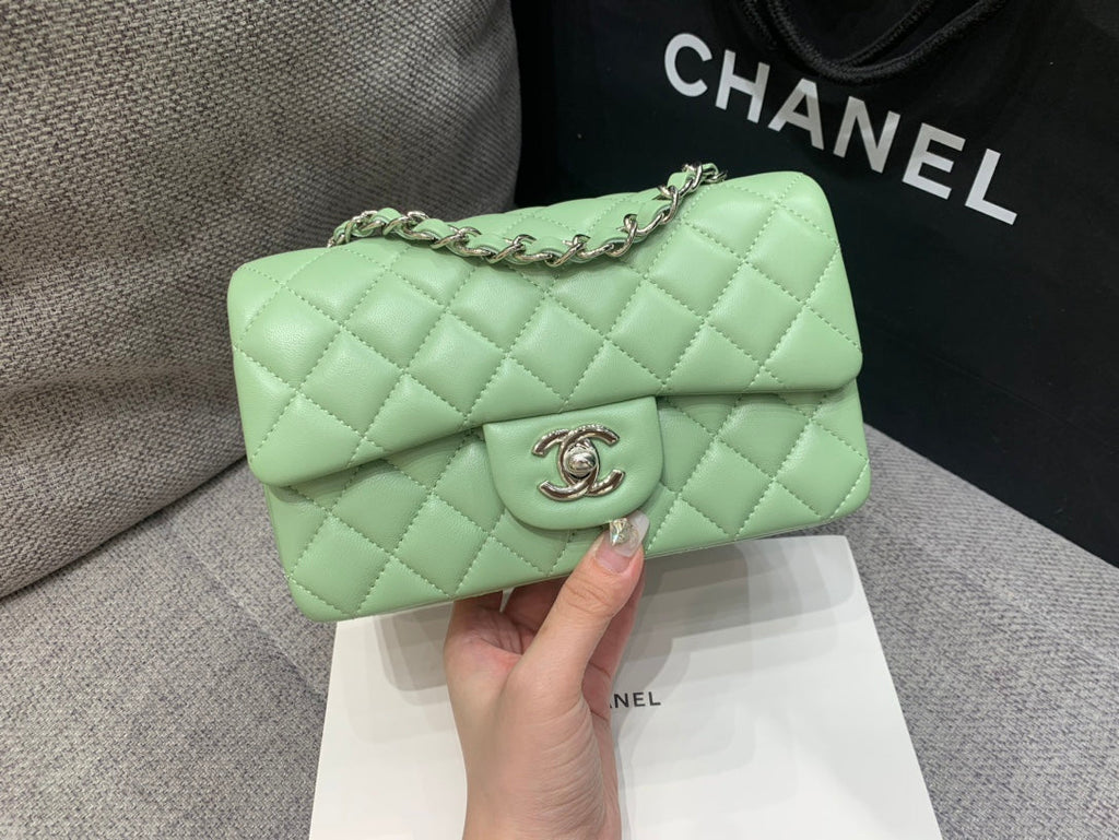 MINI SAC À RABAT RECTANGLE 20 CM CUIR D'AGNEAU LIME QUINCAILLERIE ARGENTÉE