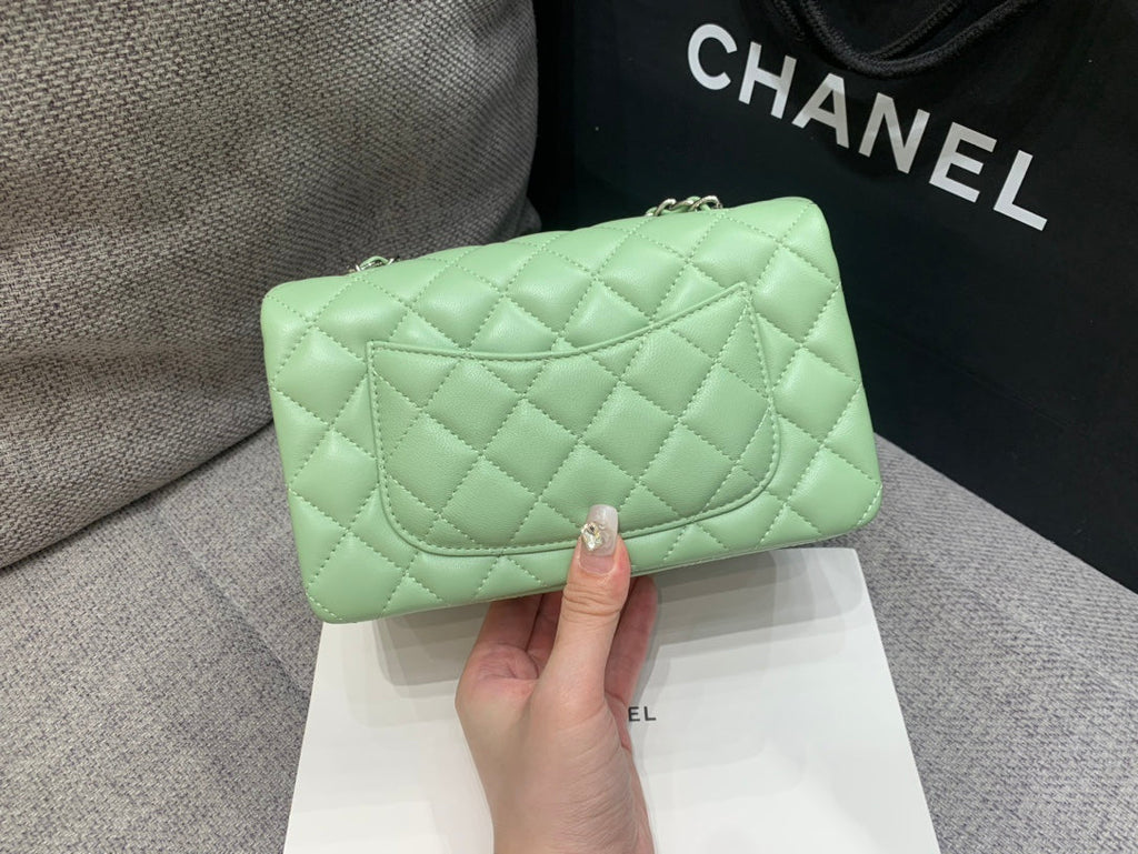 MINI SAC À RABAT RECTANGLE 20 CM CUIR D'AGNEAU LIME QUINCAILLERIE ARGENTÉE