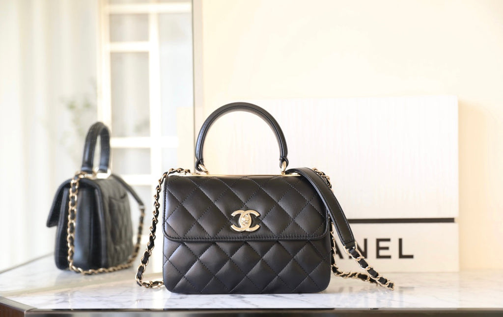 CC TRENDY 20CM CUIR D'AGNEAU NOIR QUINCAILLERIE ARGENTÉE