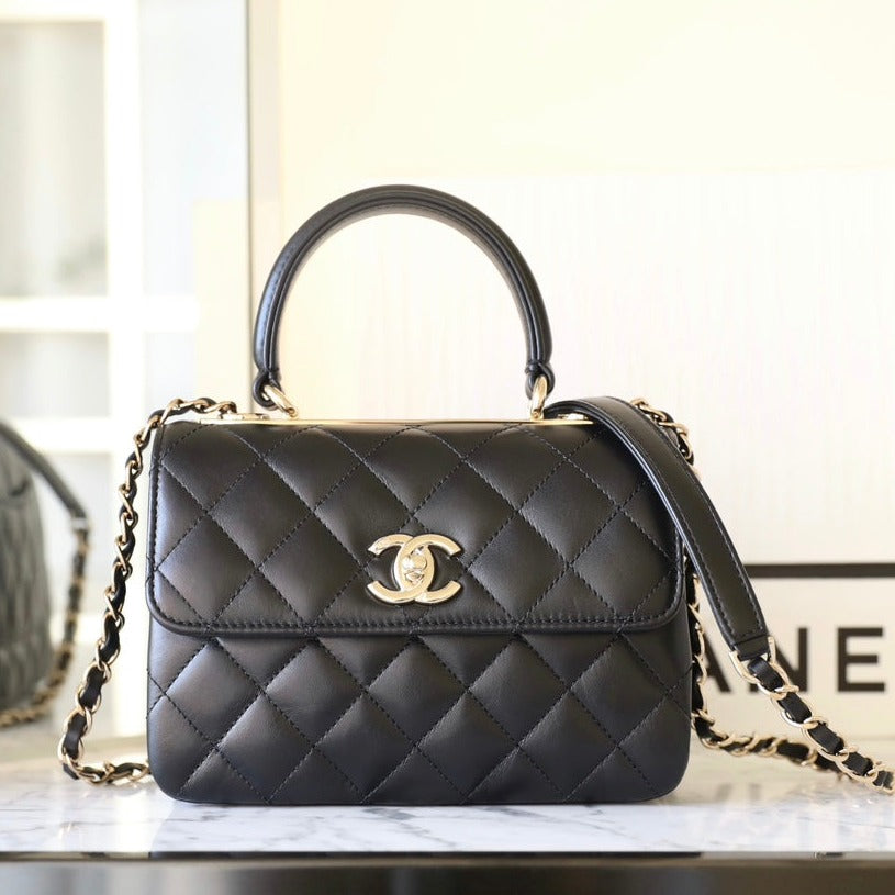 CC TRENDY 20CM CUIR D'AGNEAU NOIR QUINCAILLERIE ARGENTÉE