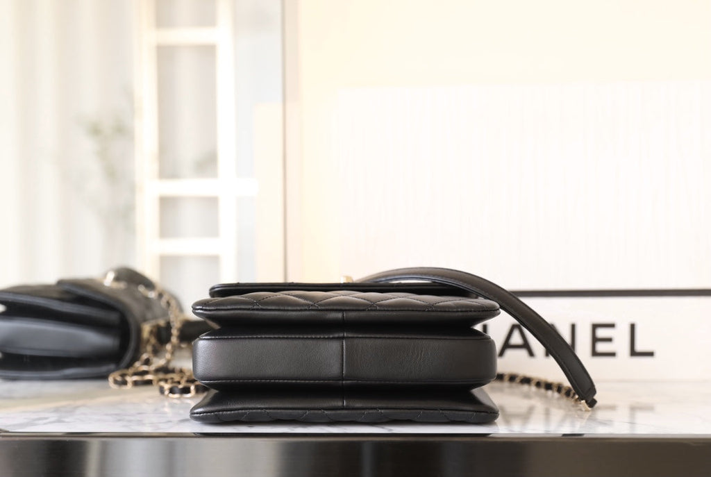 CC TRENDY 20CM CUIR D'AGNEAU NOIR QUINCAILLERIE ARGENTÉE
