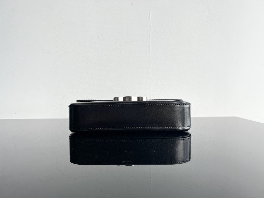 CLASSIC TRIOMPHE 20 CUIR DE VEAU NOIR ACIER ARGENTÉ