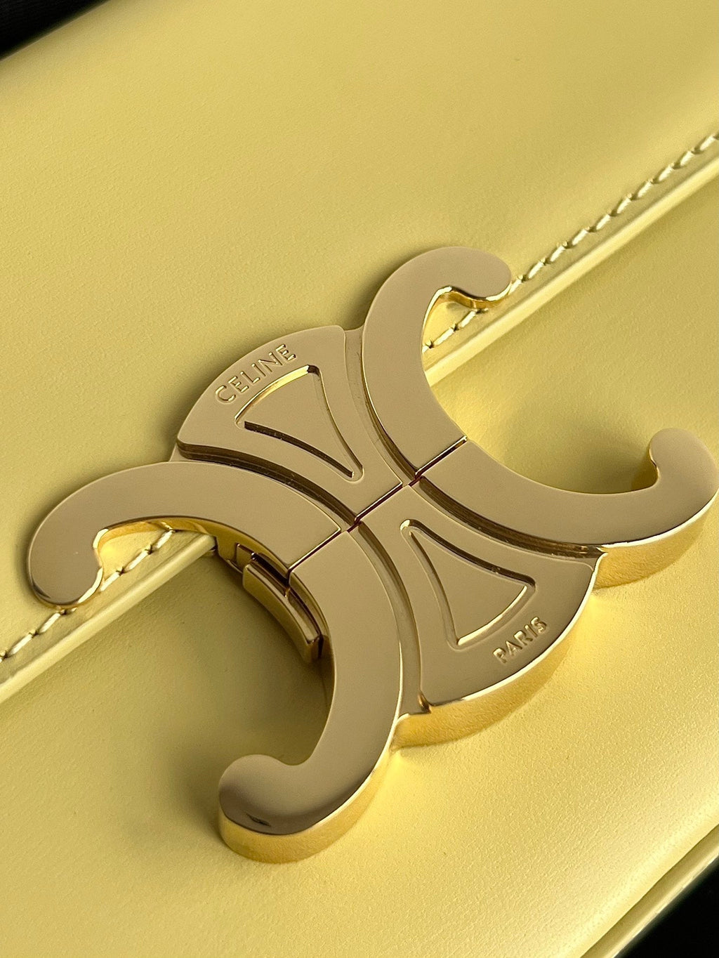 CLASSIQUE TRIOMPHE 20 CUIR DE VEAU JAUNE