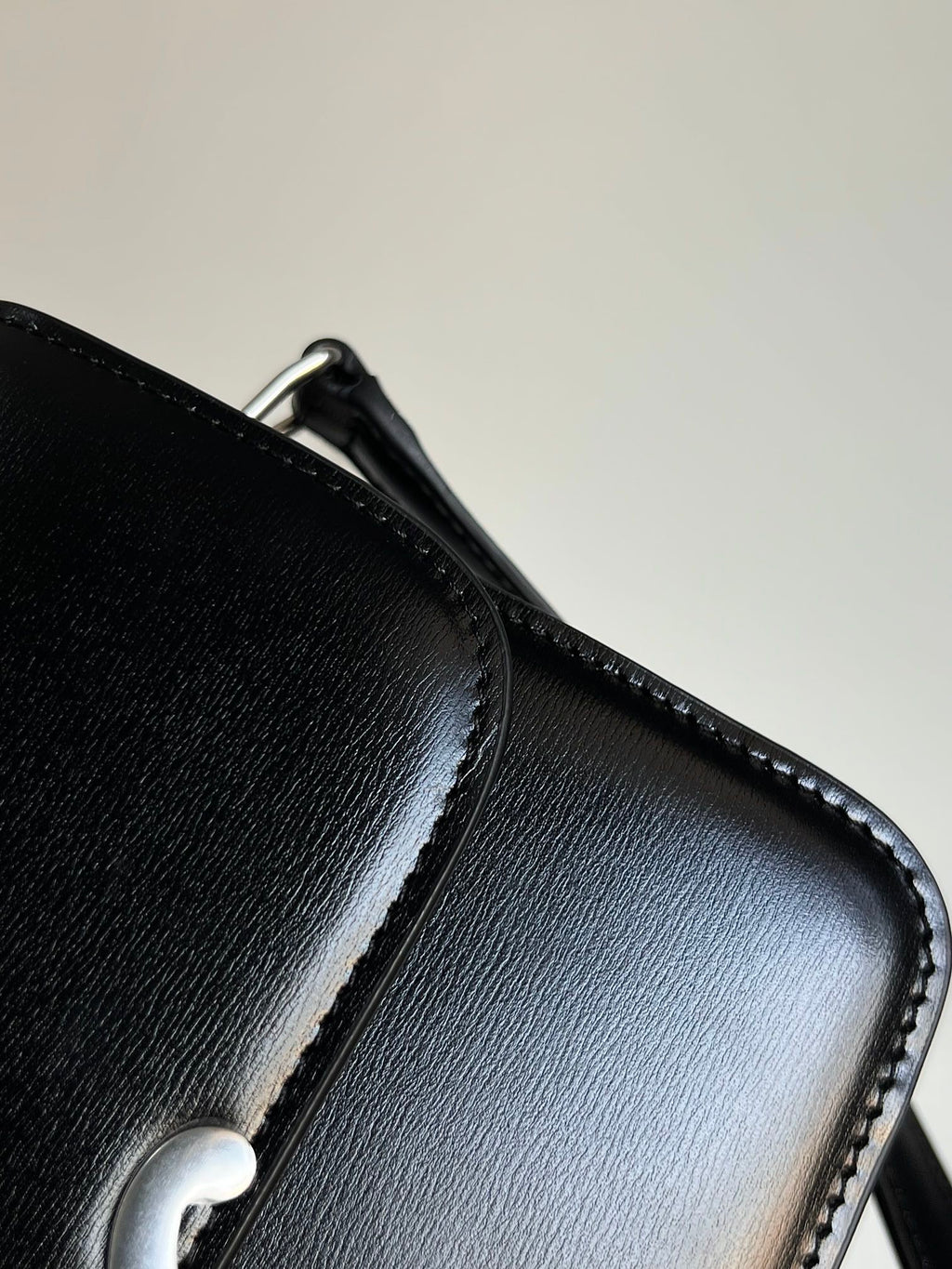 TEEN TRIOMPHE 18 CUIR DE VEAU NOIR ACIER ARGENTÉ