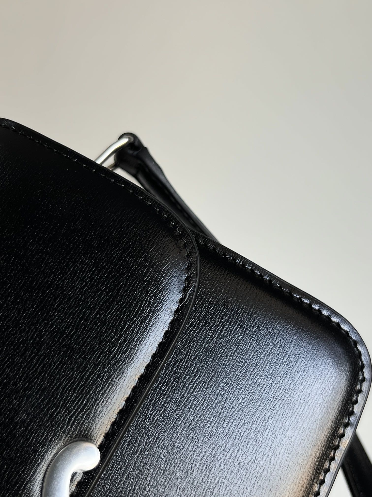 TEEN TRIOMPHE 18 CUIR DE VEAU NOIR ACIER ARGENTÉ