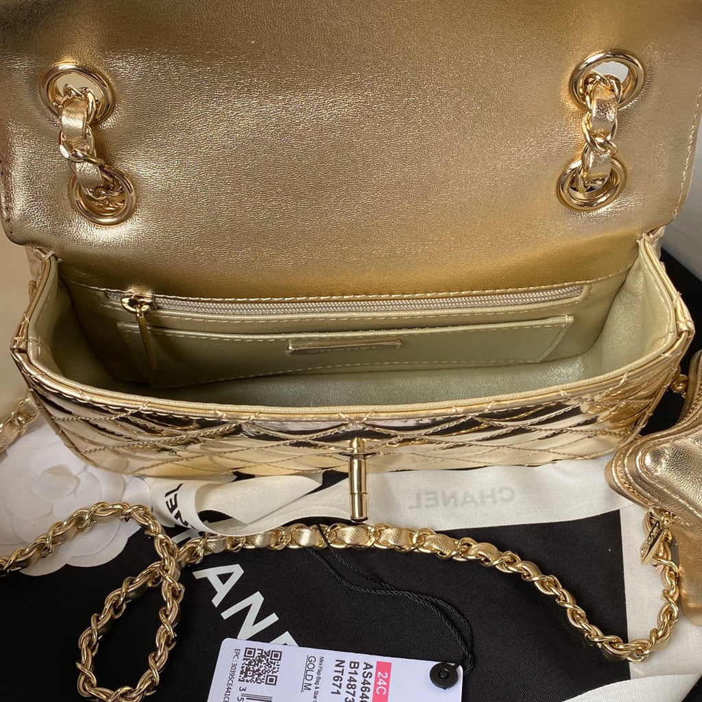 SAC À RABAT MINI 20 CM EN CUIR DE VEAU MÉTALLISÉ DORÉ