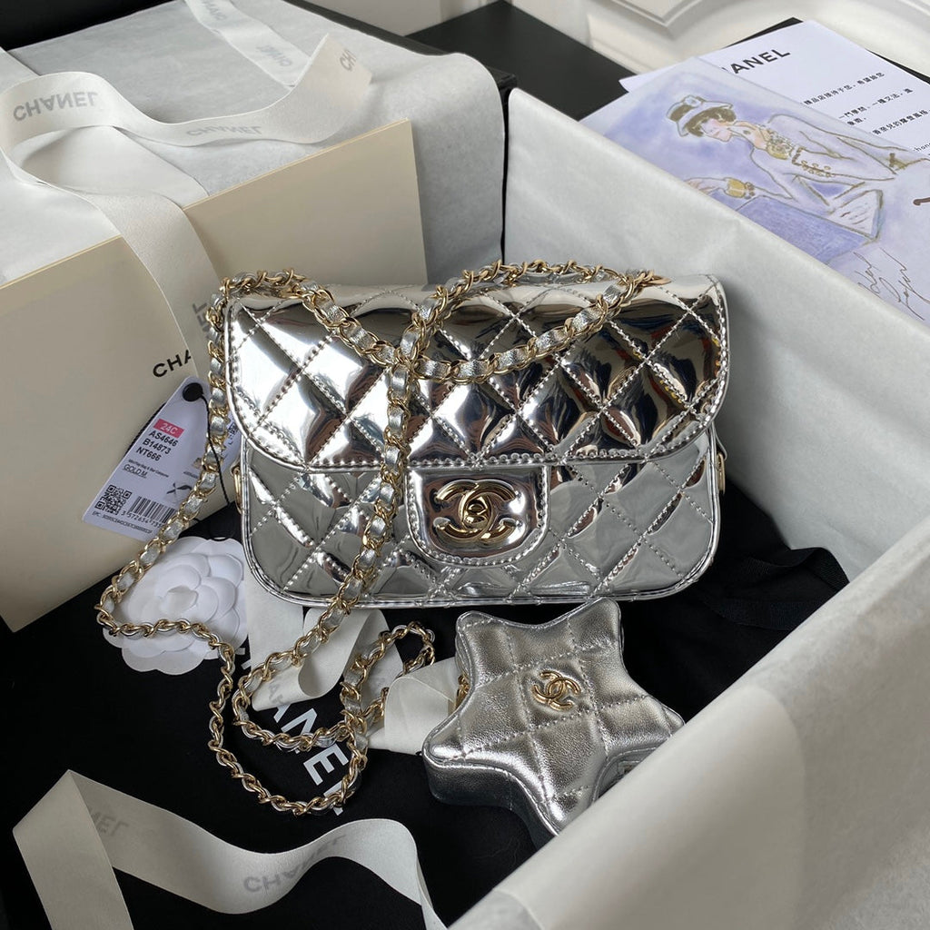 SAC À RABAT MINI 20 CM EN CUIR DE VEAU MÉTALLISÉ ARGENT
