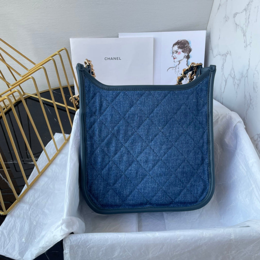 CC SADDLE BLEU DENIM 21CM QUINCAILLERIE DORÉ