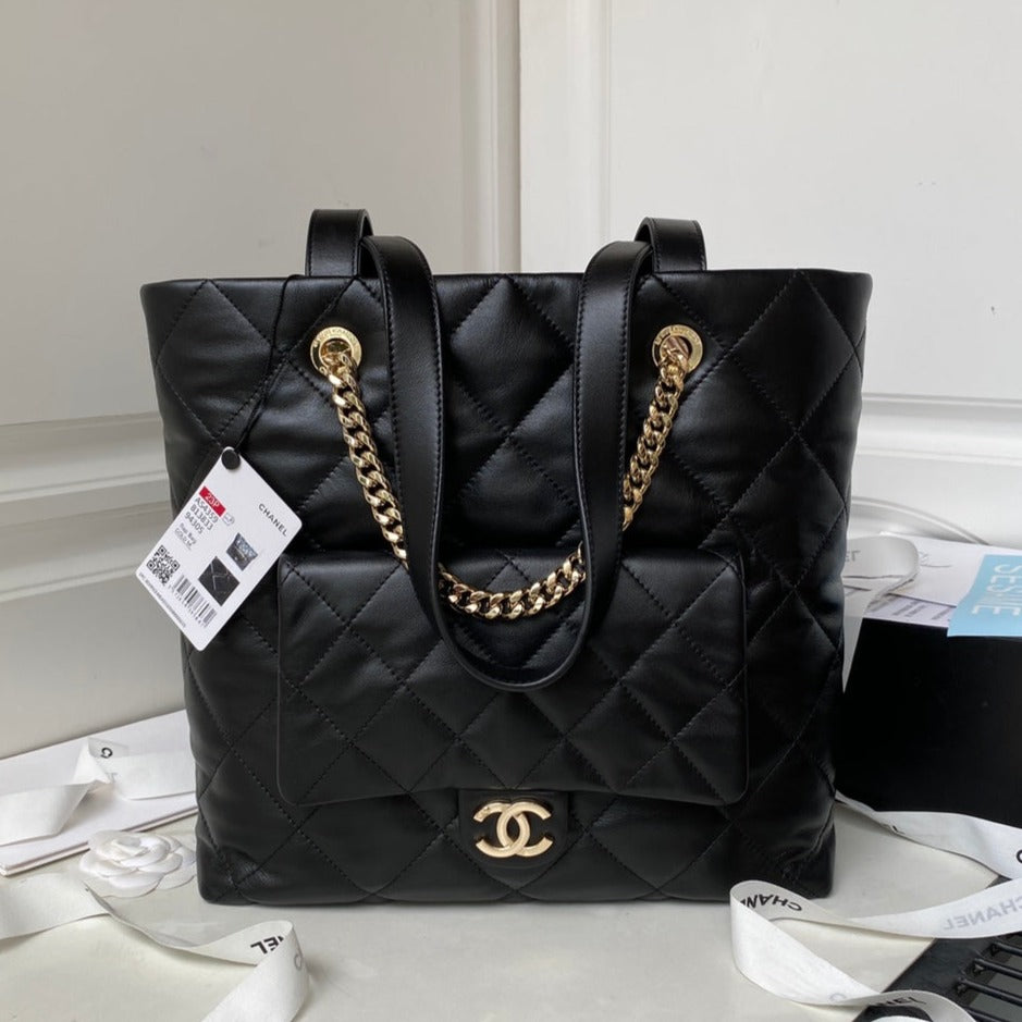 CC 19 TOTE 33CM CUIR D'AGNEAU NOIR QUINCAILLERIE DORÉ