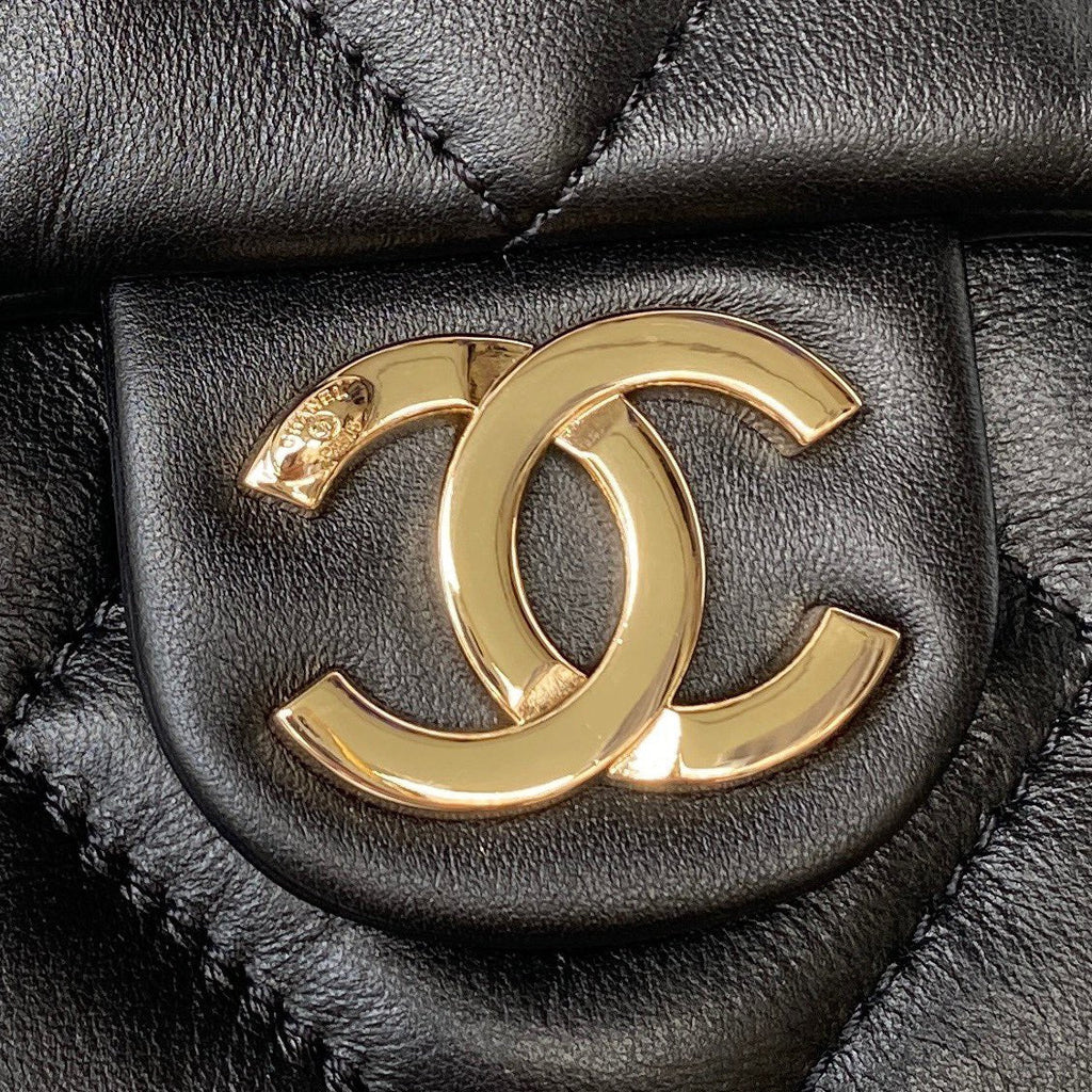 CC 19 TOTE 33CM CUIR D'AGNEAU NOIR QUINCAILLERIE DORÉ