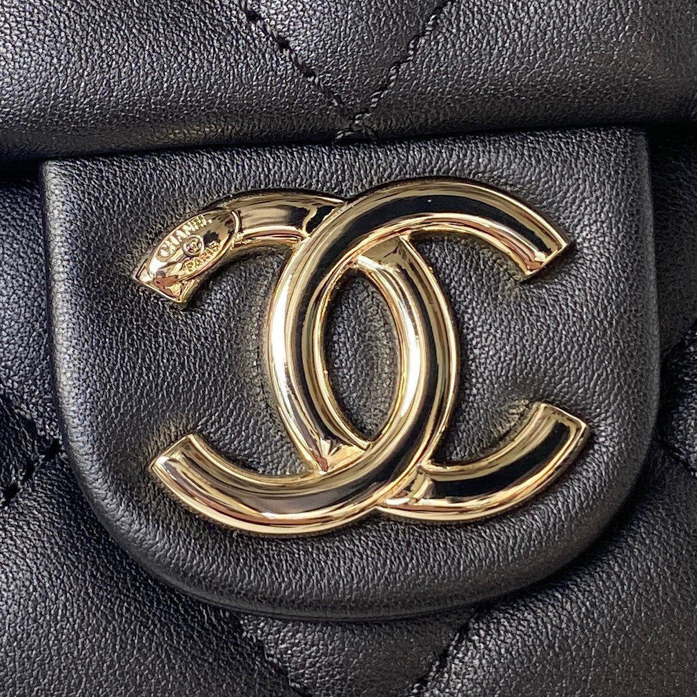 CC HOBO 28CM CUIR D'AGNEAU NOIR QUINCAILLERIE DORÉ