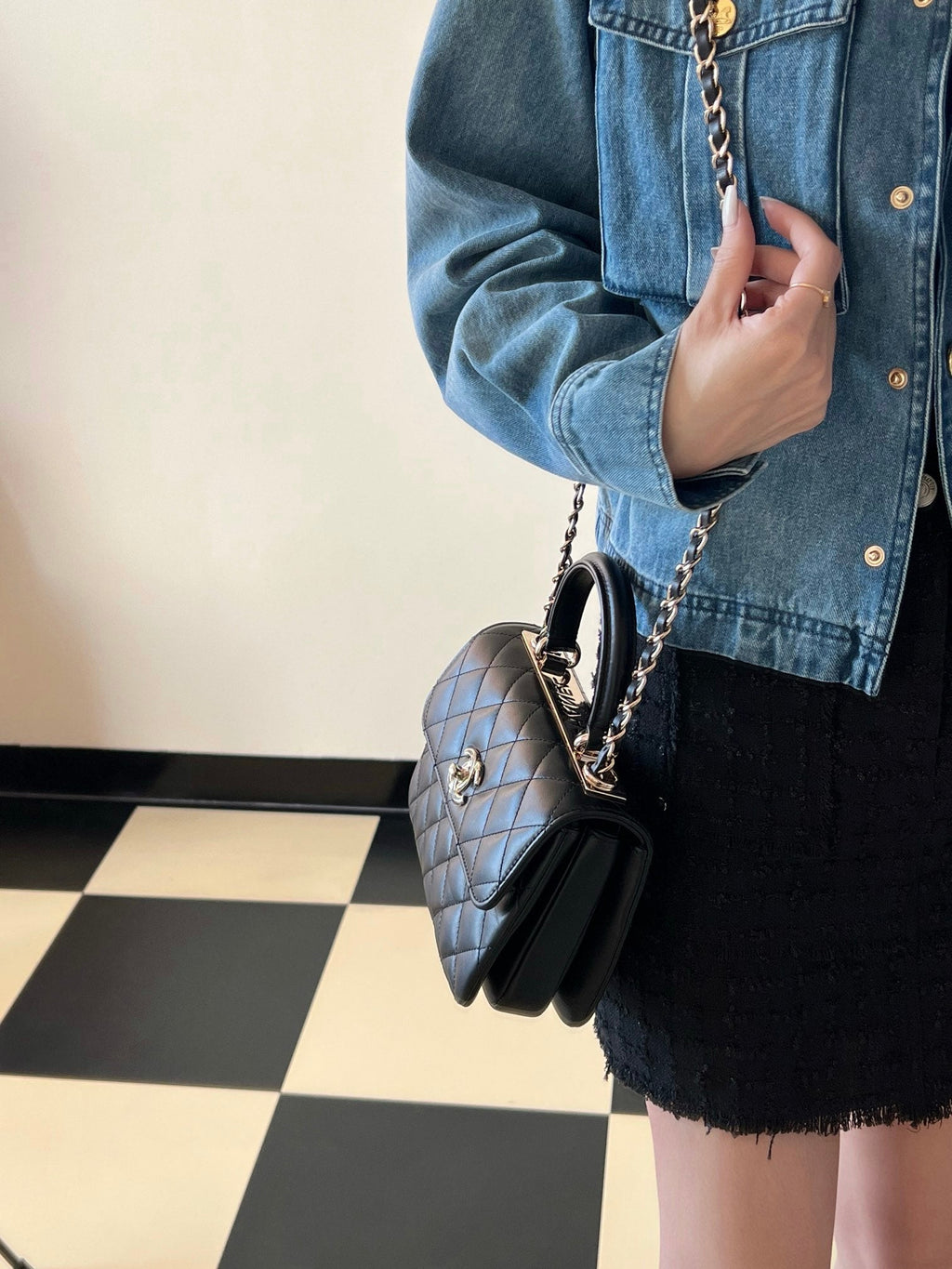 CC TRENDY 20CM CUIR D'AGNEAU NOIR QUINCAILLERIE ARGENTÉE