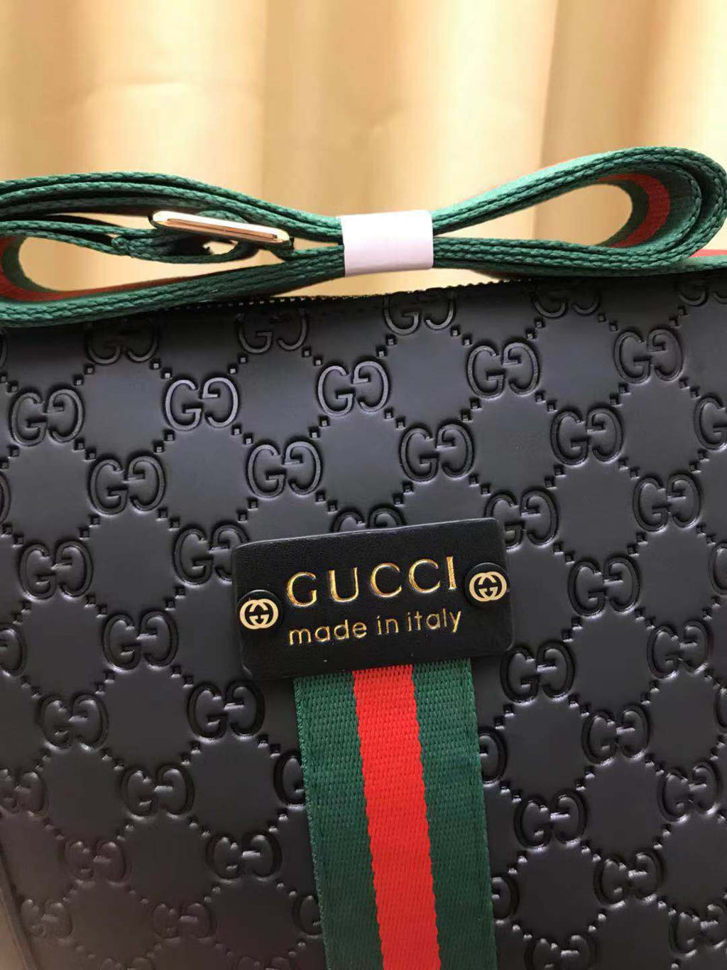 SAC À BANDOULIÈRE GG EN CUIR NOIR ET ROUGE
