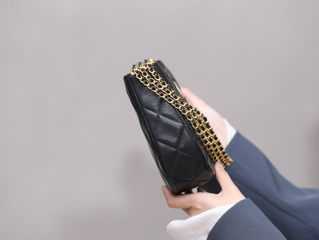 Sac bandoulière CC HOBO 23 cm Noir Caviar Quincaillerie dorée