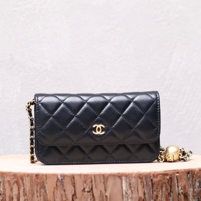 CC WOC 17 AGNEAU NOIR QUINCAILLERIE OR