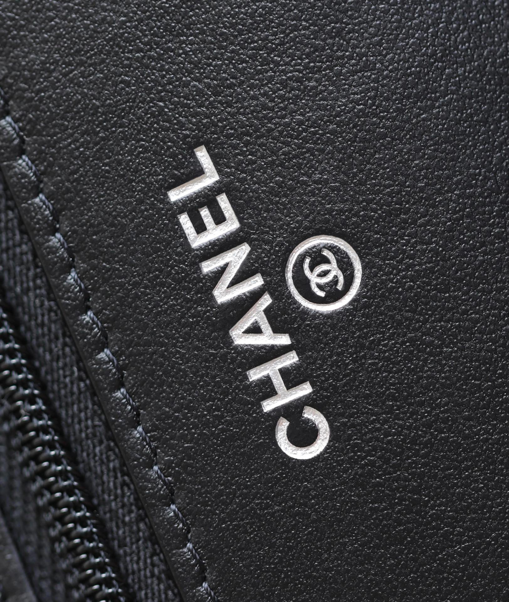 CC WOC 19 AGNEAU NOIR QUINCAILLERIE ARGENTÉE 