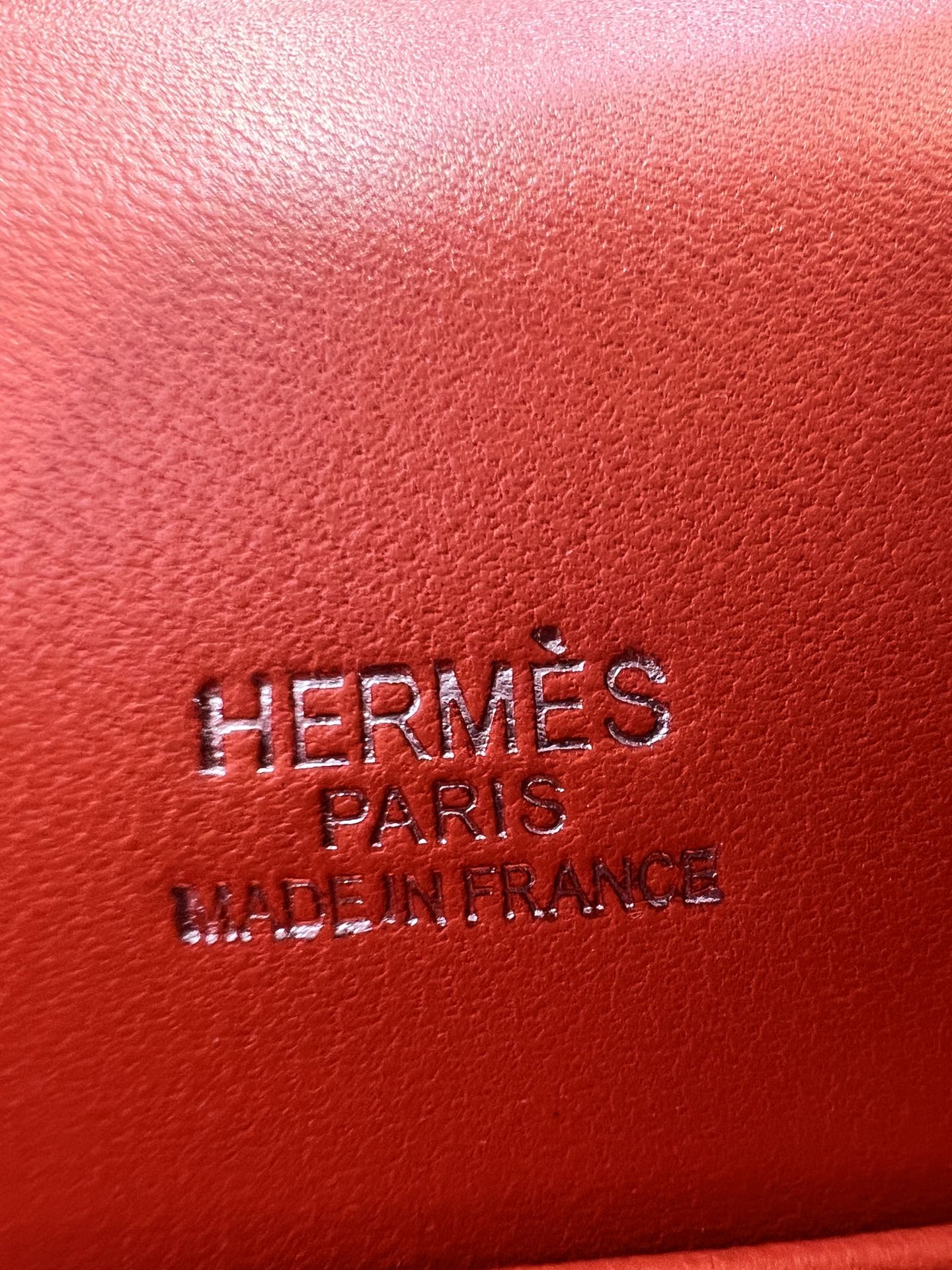 POCHETTE HM KELLY 22CM ROUGE SWIFT QUINCAILLERIE ARGENTÉE