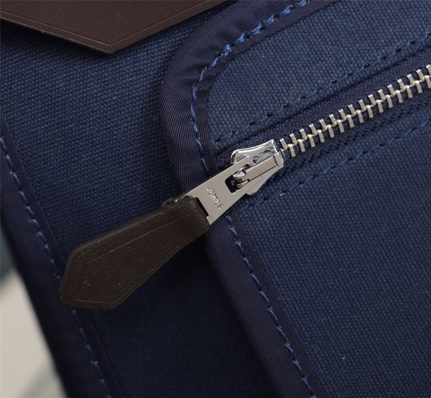 HM HERBAG ZIP 31 TOILE BLEU MARINE ET CHOCOLAT