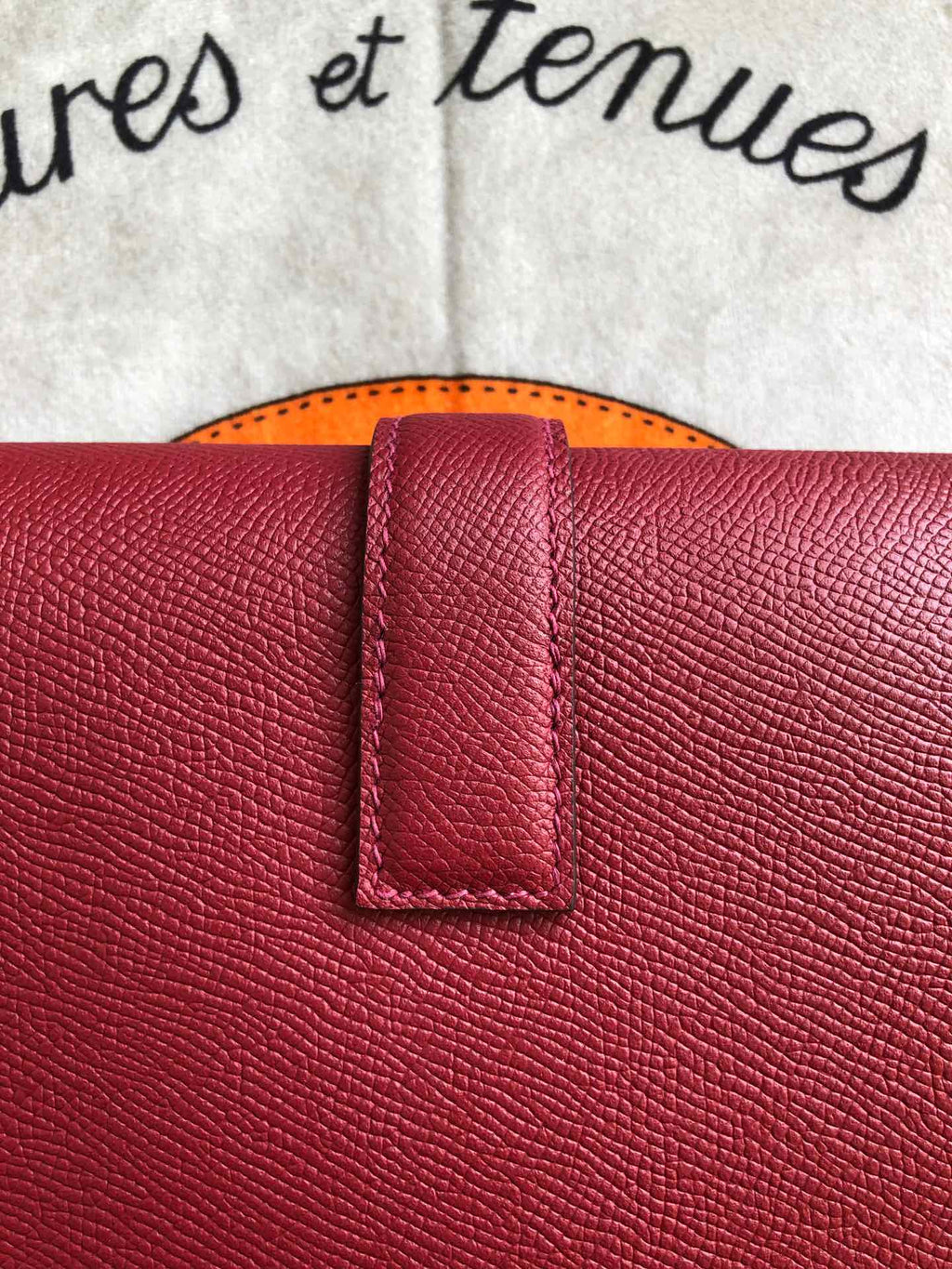 HM JIGE 29 BERRY RED EPSOM 229077