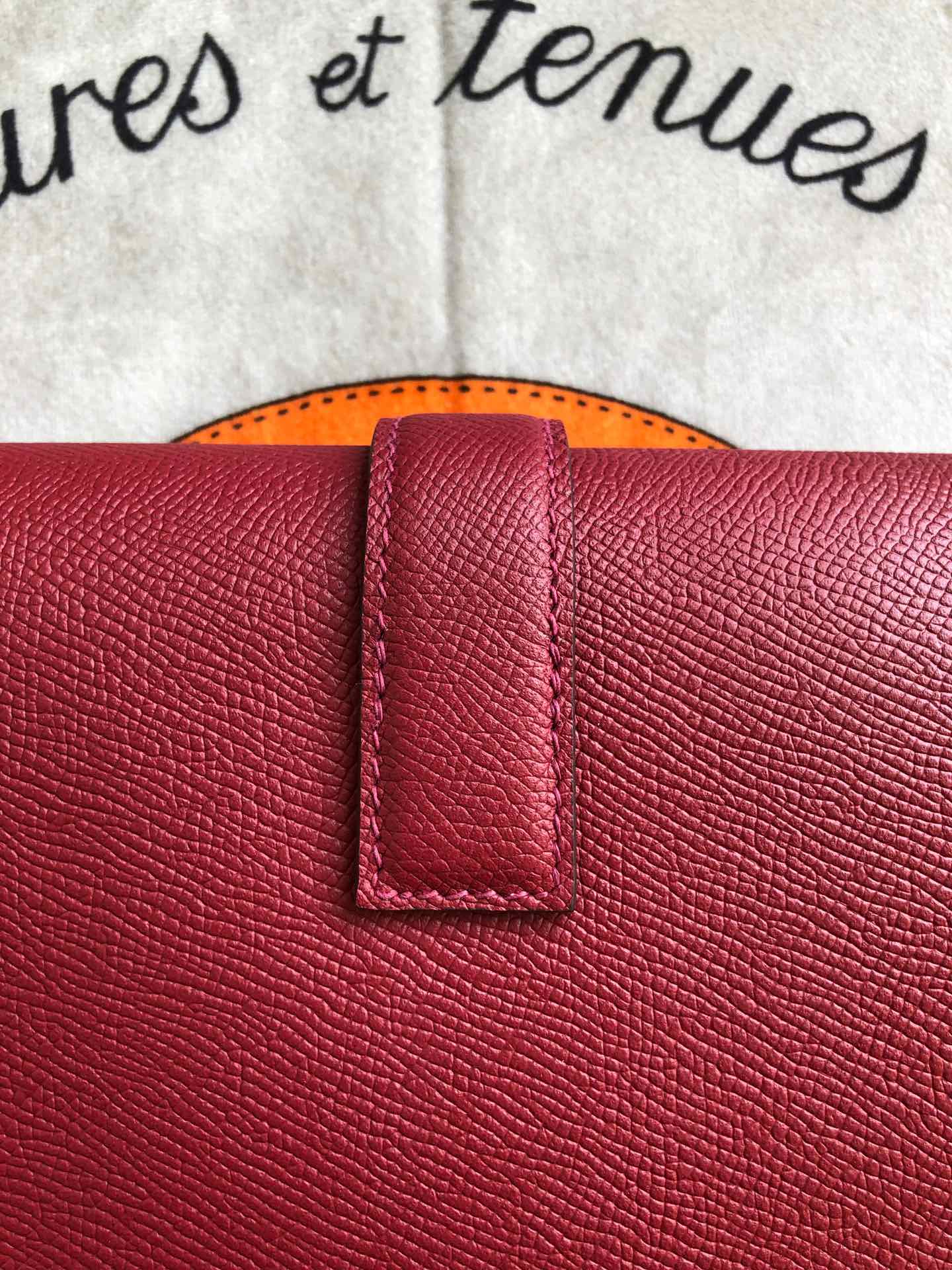 HM JIGE 29 ROUGE BAIE EPSOM 229077