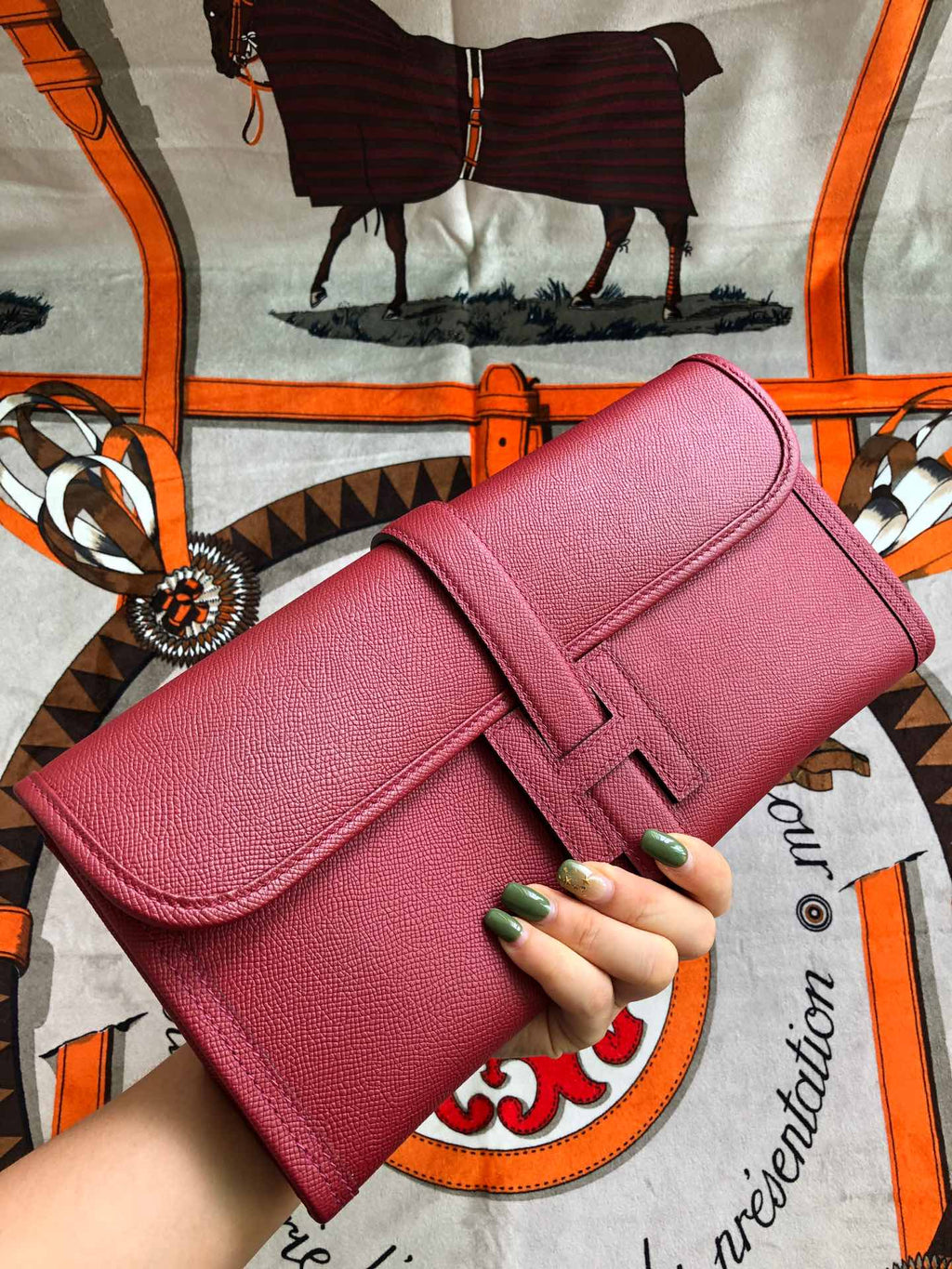 HM JIGE 29 BERRY RED EPSOM 229077