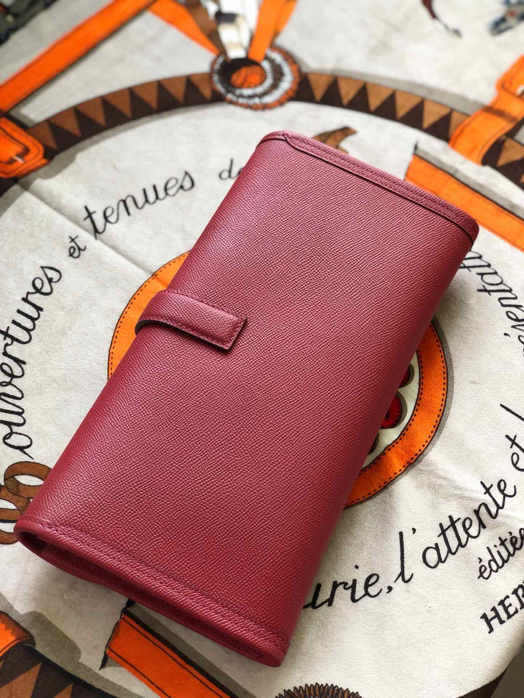 HM JIGE 29 BERRY RED EPSOM 229077
