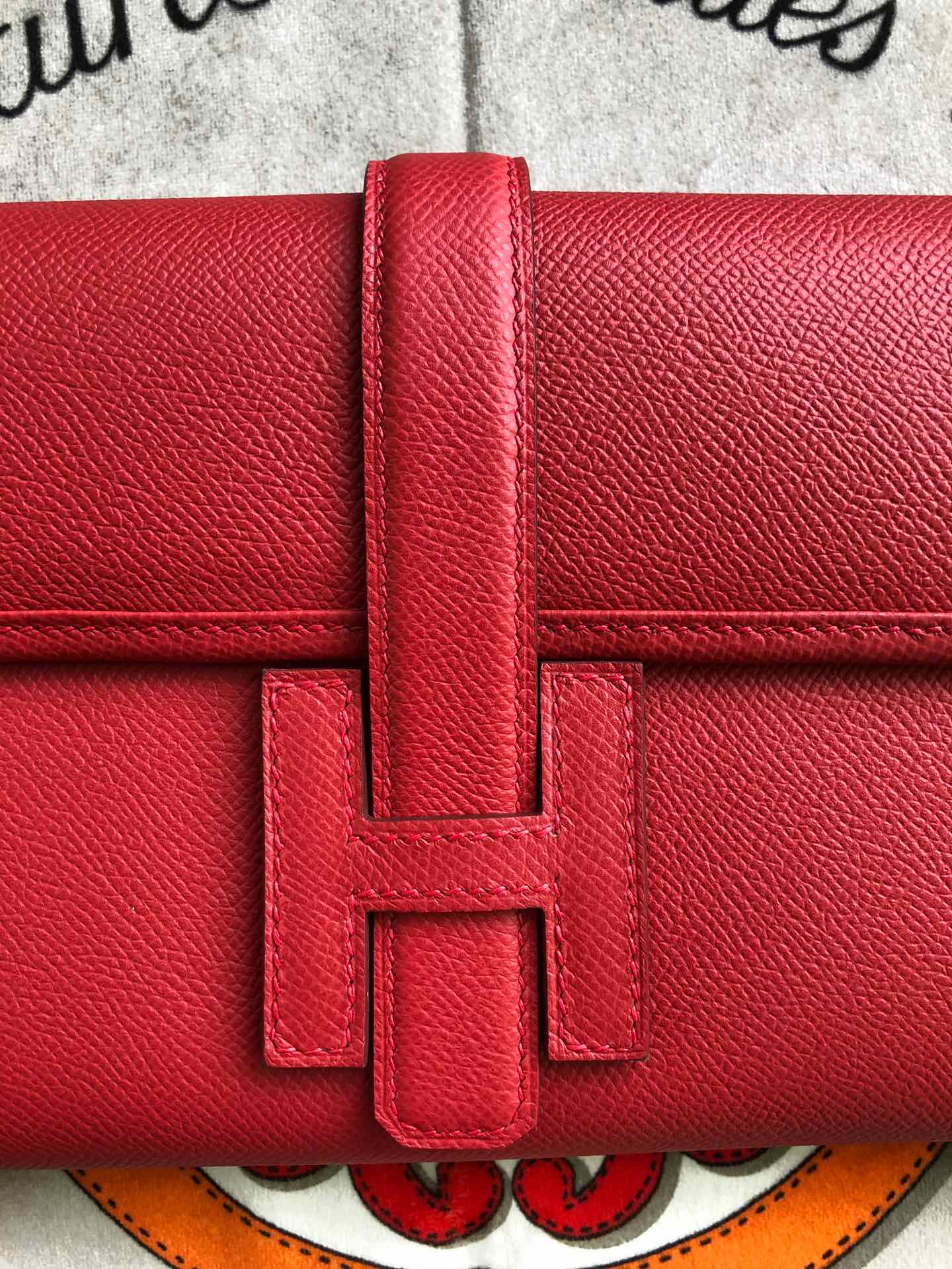 HM JIGE 29 EPSOM ROUGE 229079