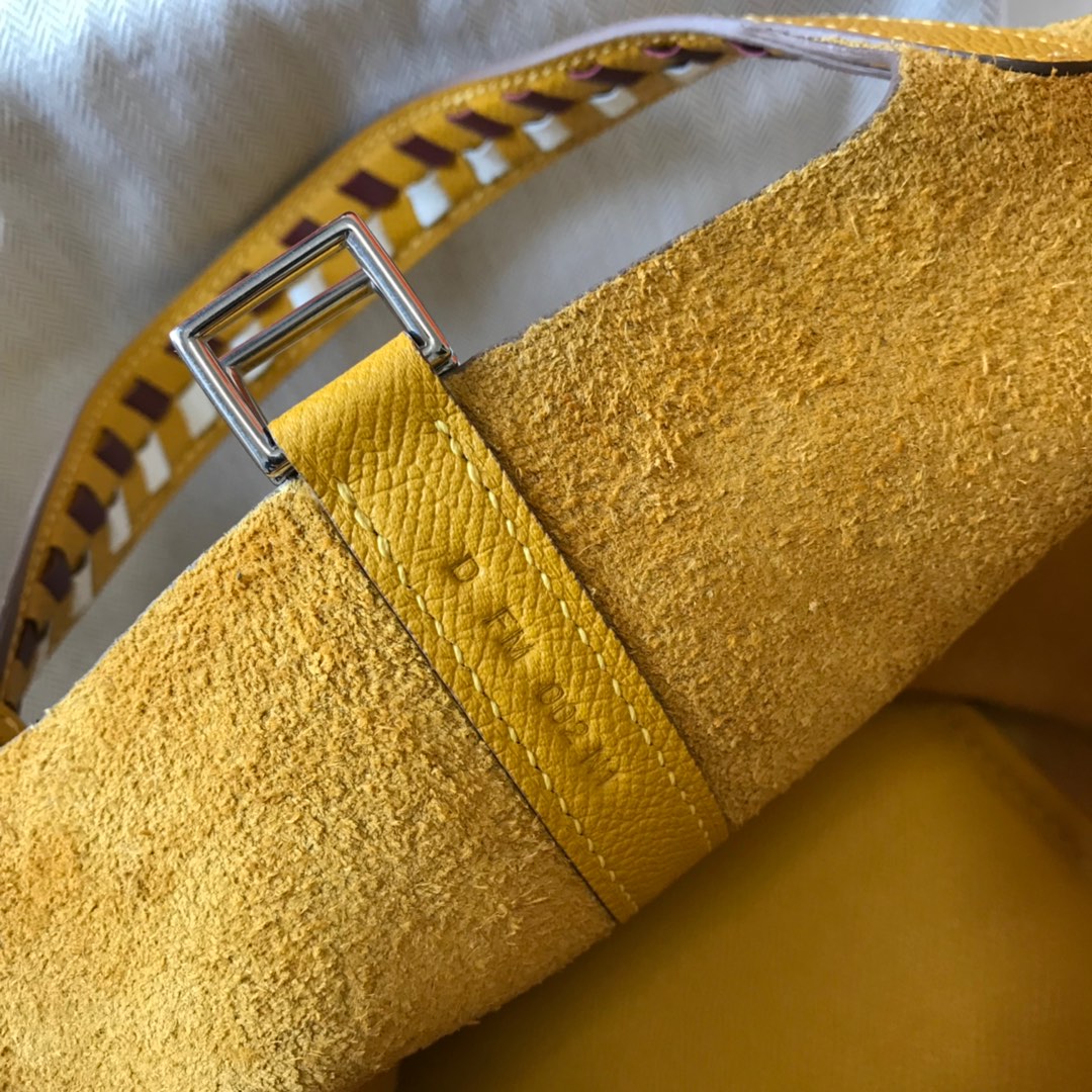 HM PICOTIN LOCK 22 EPSOM JAUNE AVEC SANGLE TRESSE