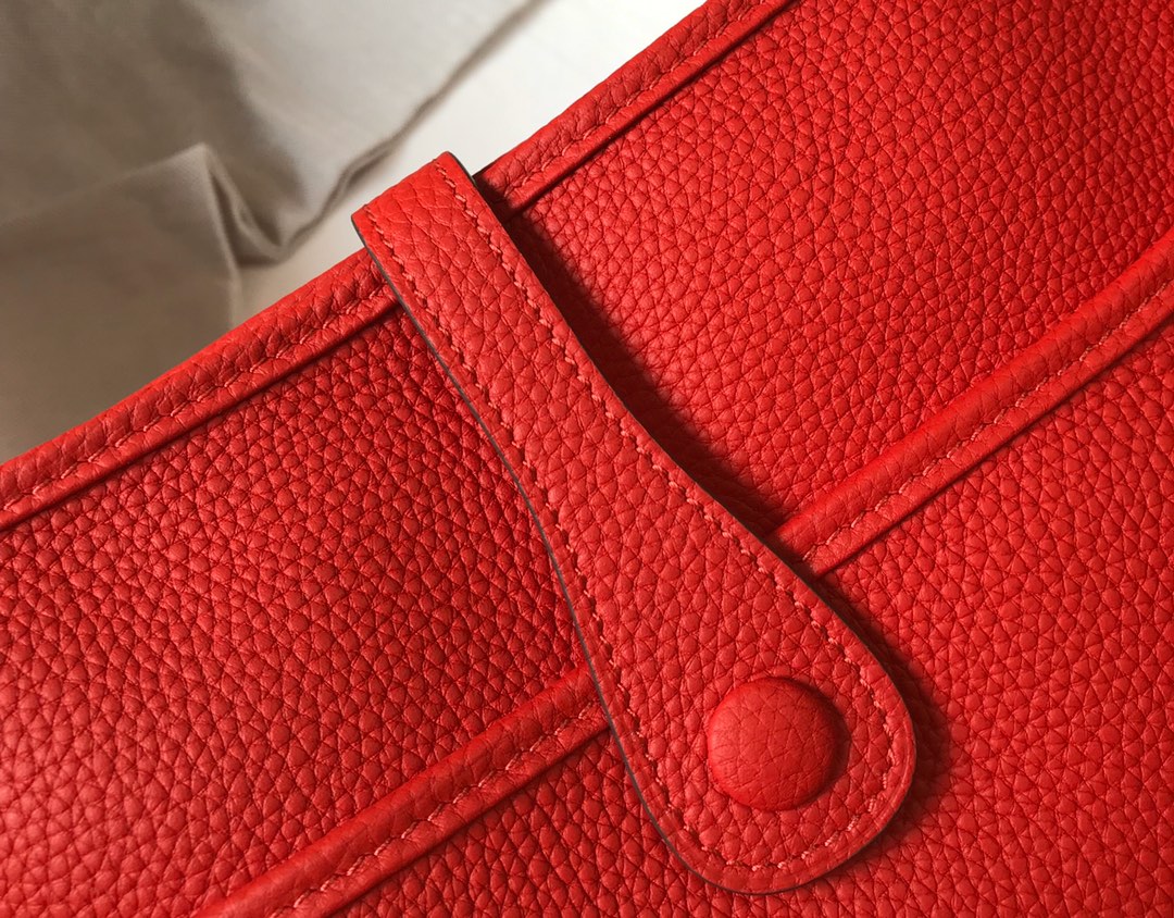 エブリン 29cm レッド トーゴ ショーツ