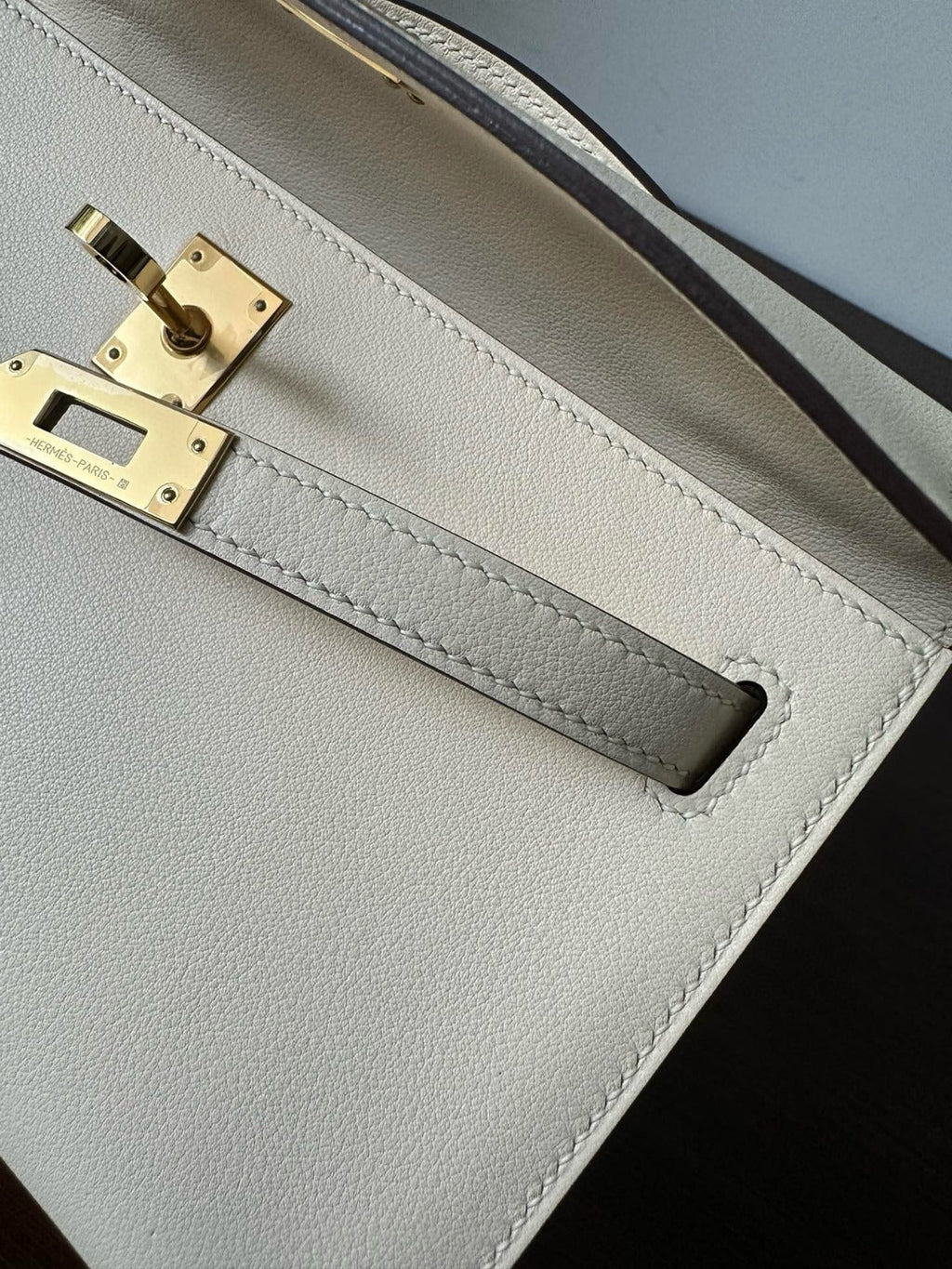 HM ケリー ポシェット 22cm ホワイト ベージュ スイフト ゴールド金具 ベスト