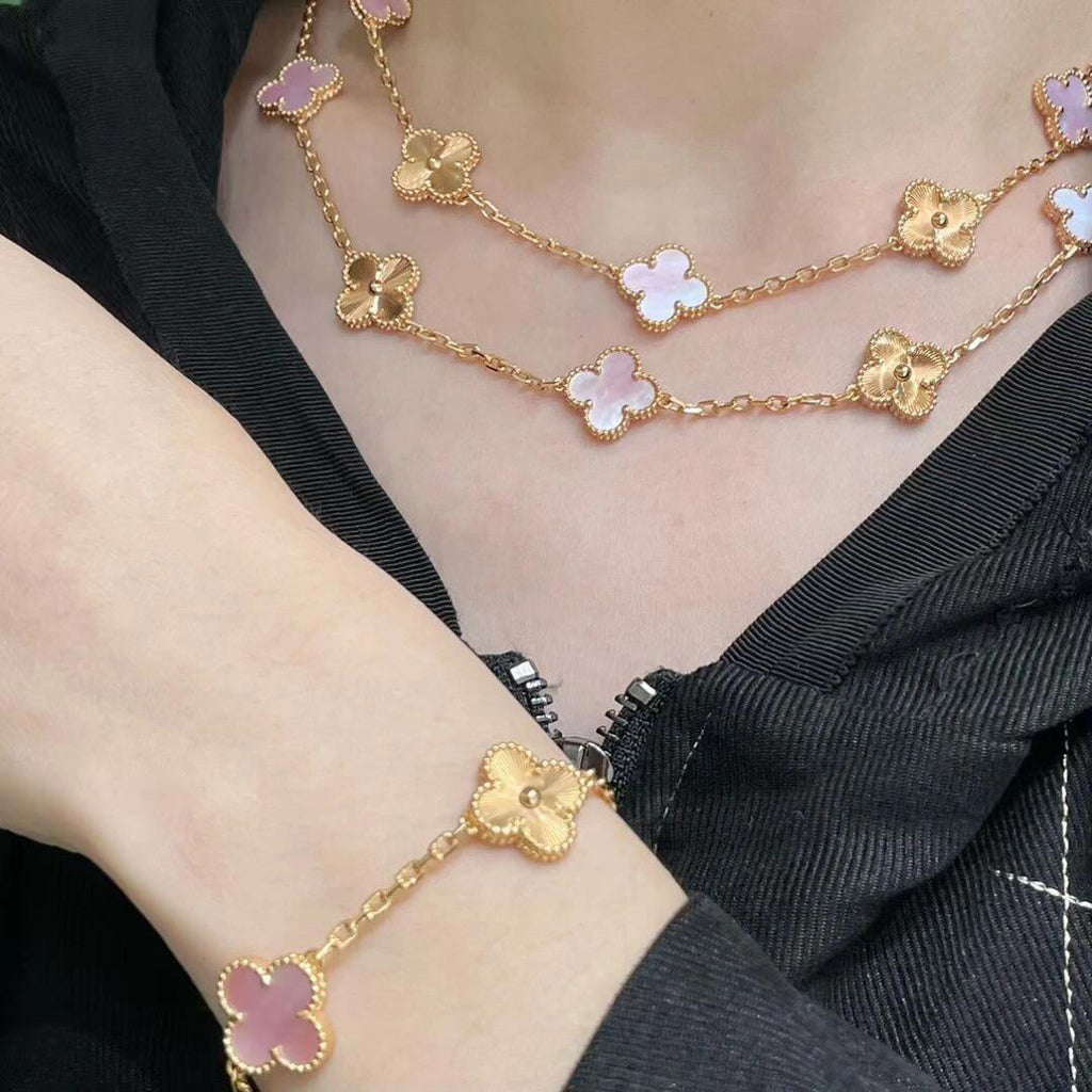 CLOVER 20 MOTIFS LASER PINK MOP NECKLACE