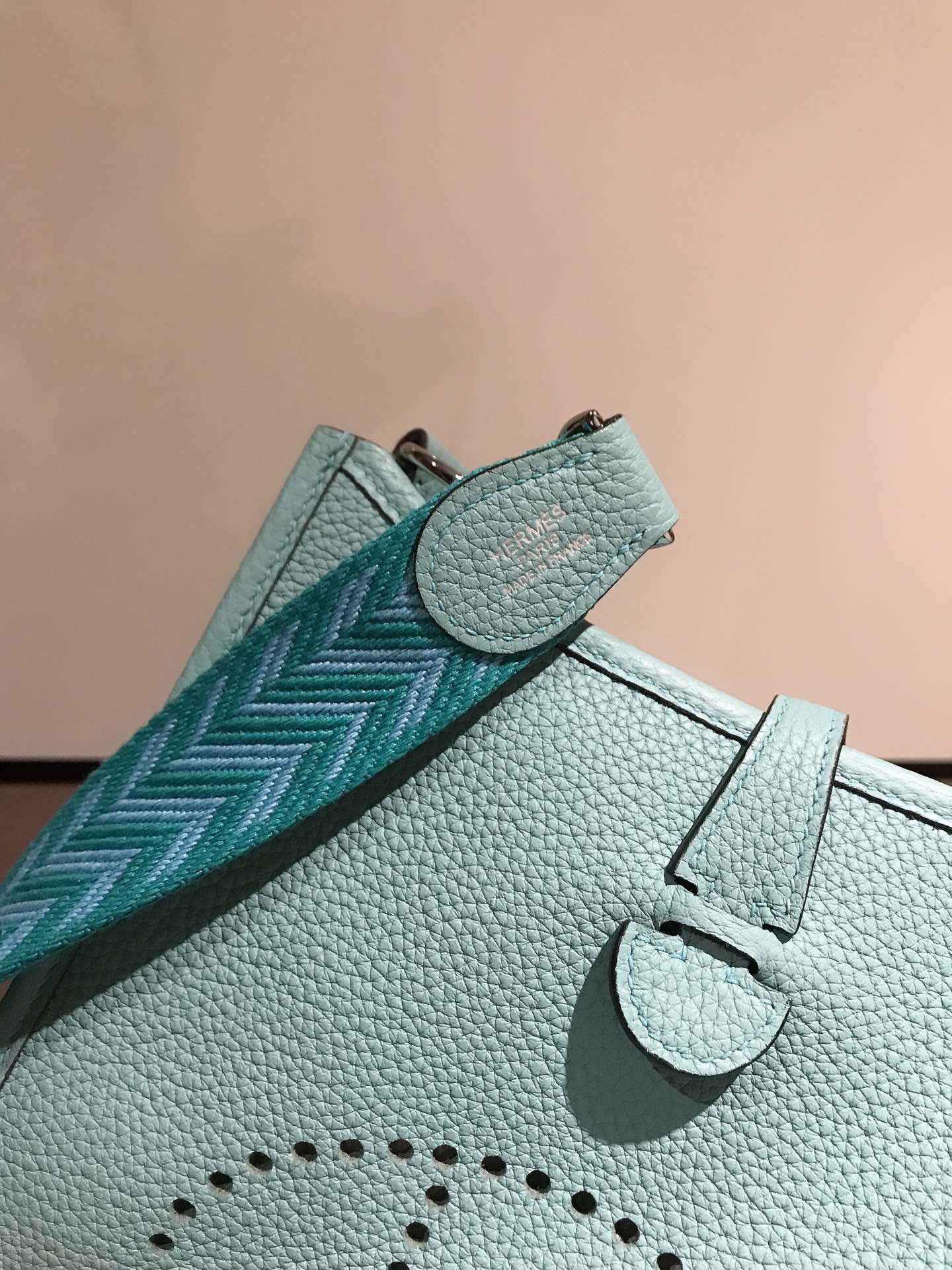 HM EVELYNE MINI 18 SAPHIR TOGO