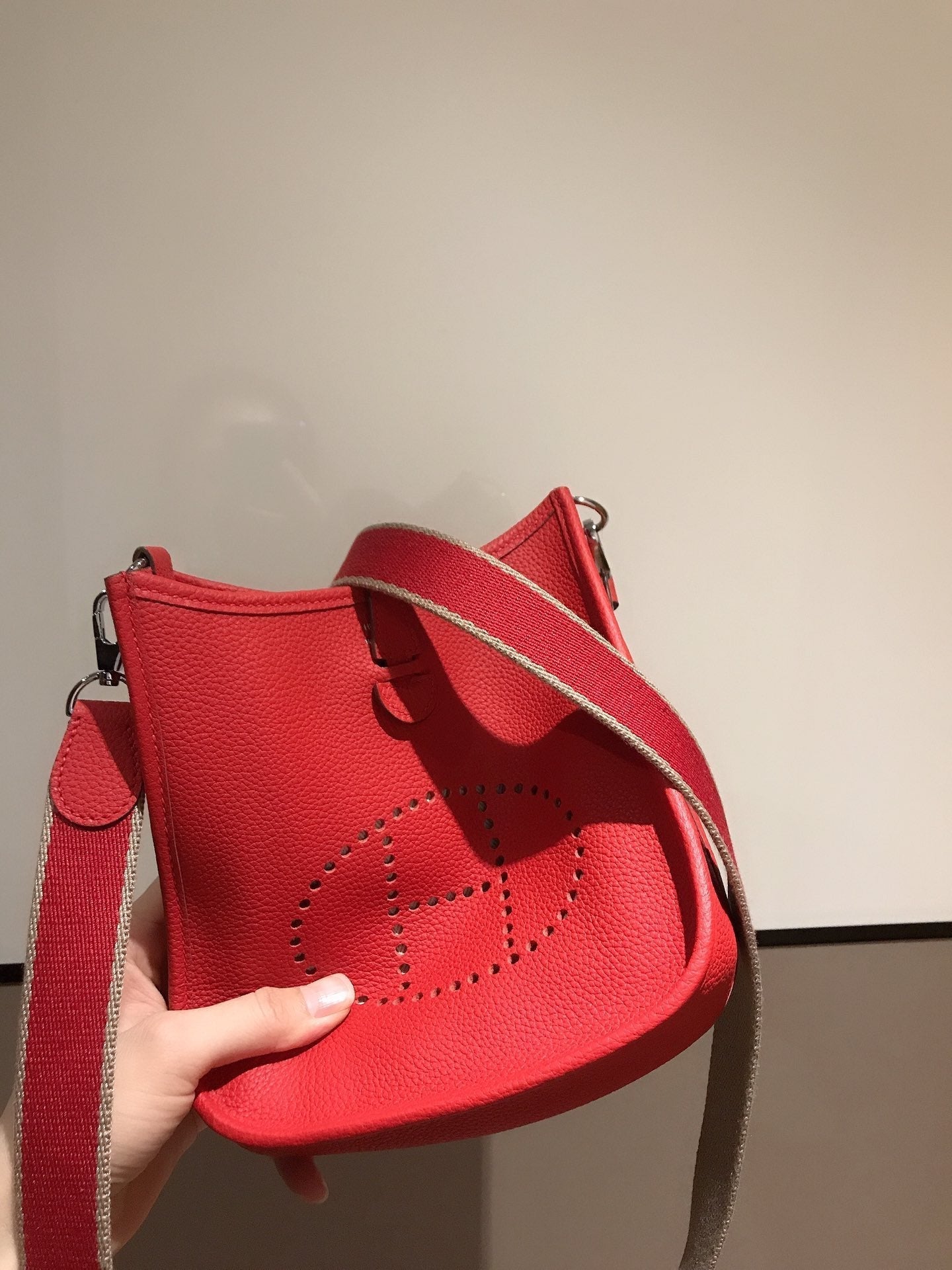 HM EVELYNE MINI 18 ROUGE TOGO
