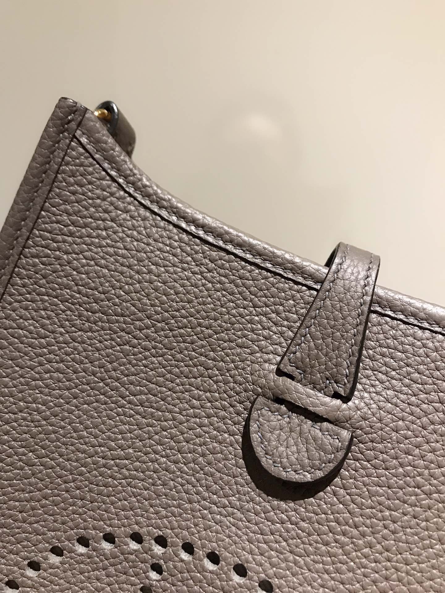 HM EVELYNE MINI 18 CHOCOLATS TOGO