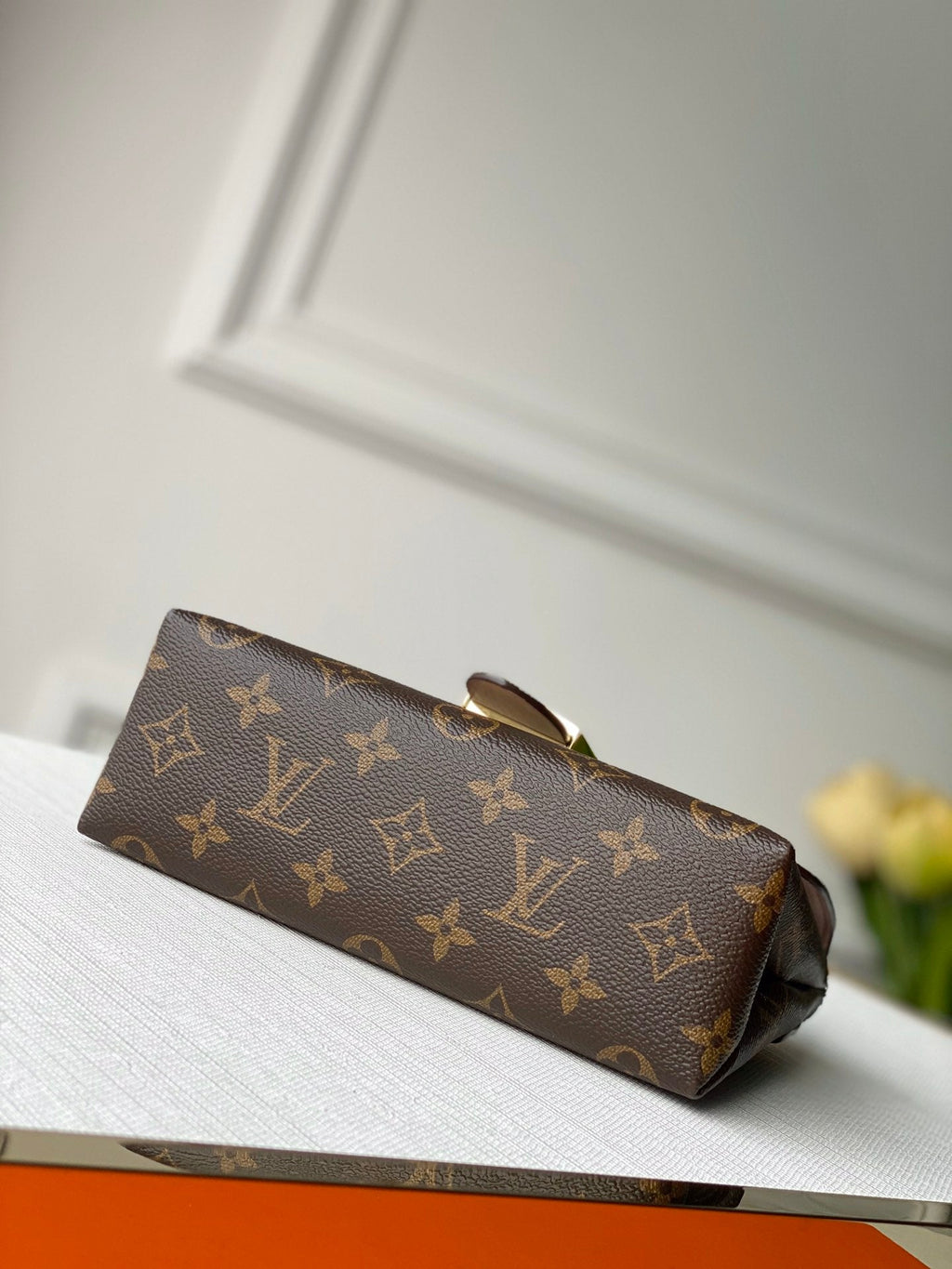 LOCKY BB 21 EN TOILE MONOGRAMME MARRON ET CUIR DE VEAU PÊCHE BOUCLE OR