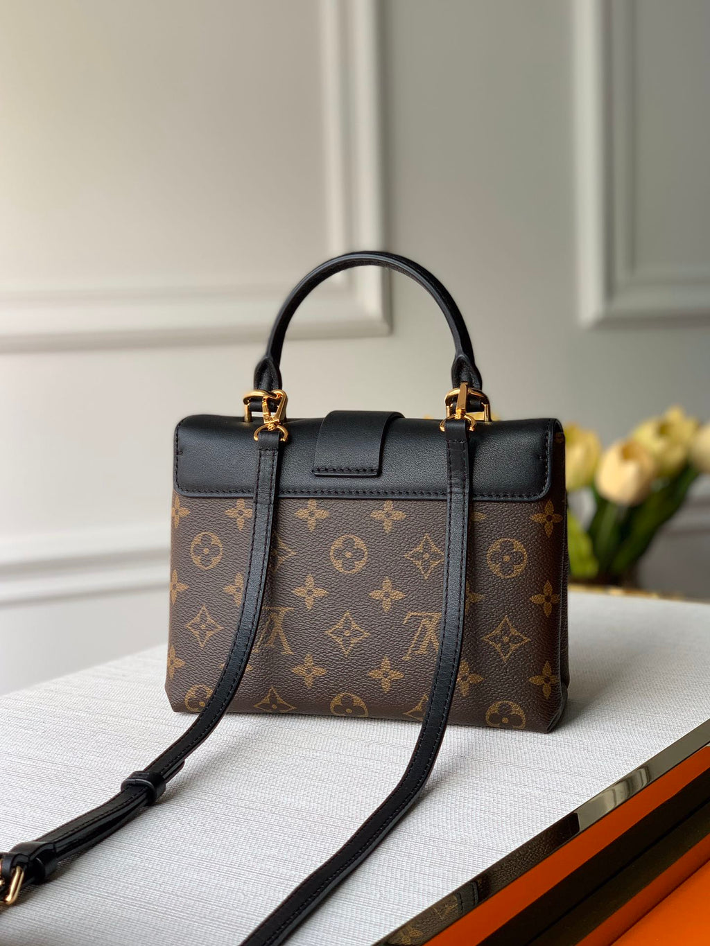 LOCKY BB 21 EN TOILE MONOGRAMME MARRON ET CUIR DE VEAU NOIR BOUCLE OR