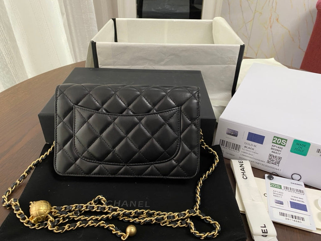 WOC CLASSIQUE 19CM CUIR D'AGNEAU NOIR QUINCAILLERIE DORÉ