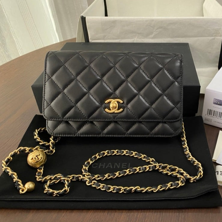 WOC CLASSIQUE 19CM CUIR D'AGNEAU NOIR QUINCAILLERIE DORÉ