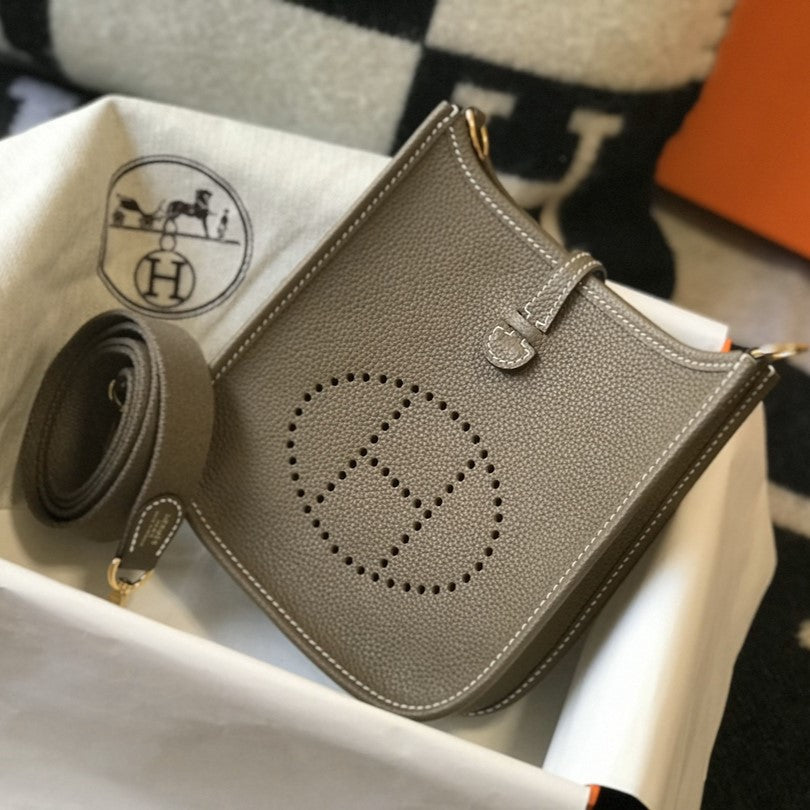 ミニ エブリン 18CM ブラウン トーゴ GHW