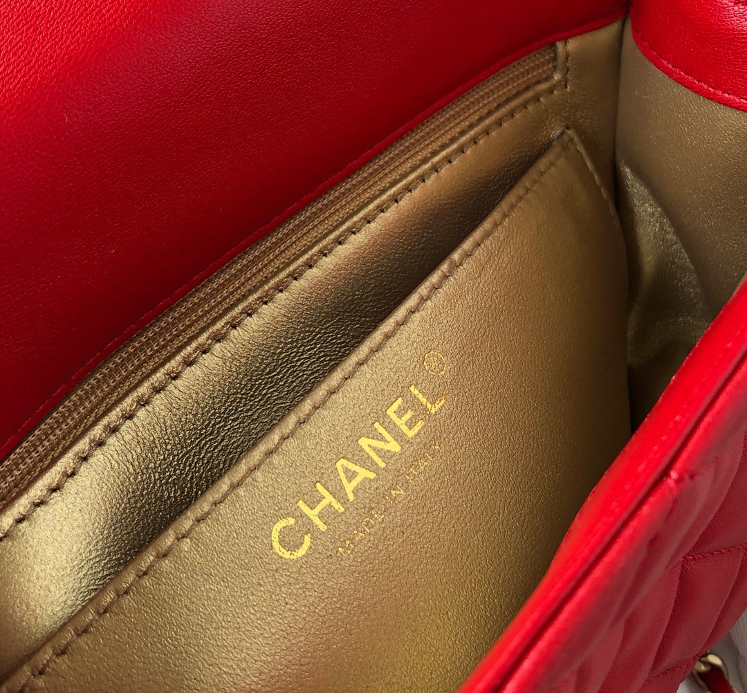 MINI SAC À RABAT CLASSIQUE RECTANGLE 20 CM CUIR D'AGNEAU ROUGE QUINCAILLERIE DORÉ