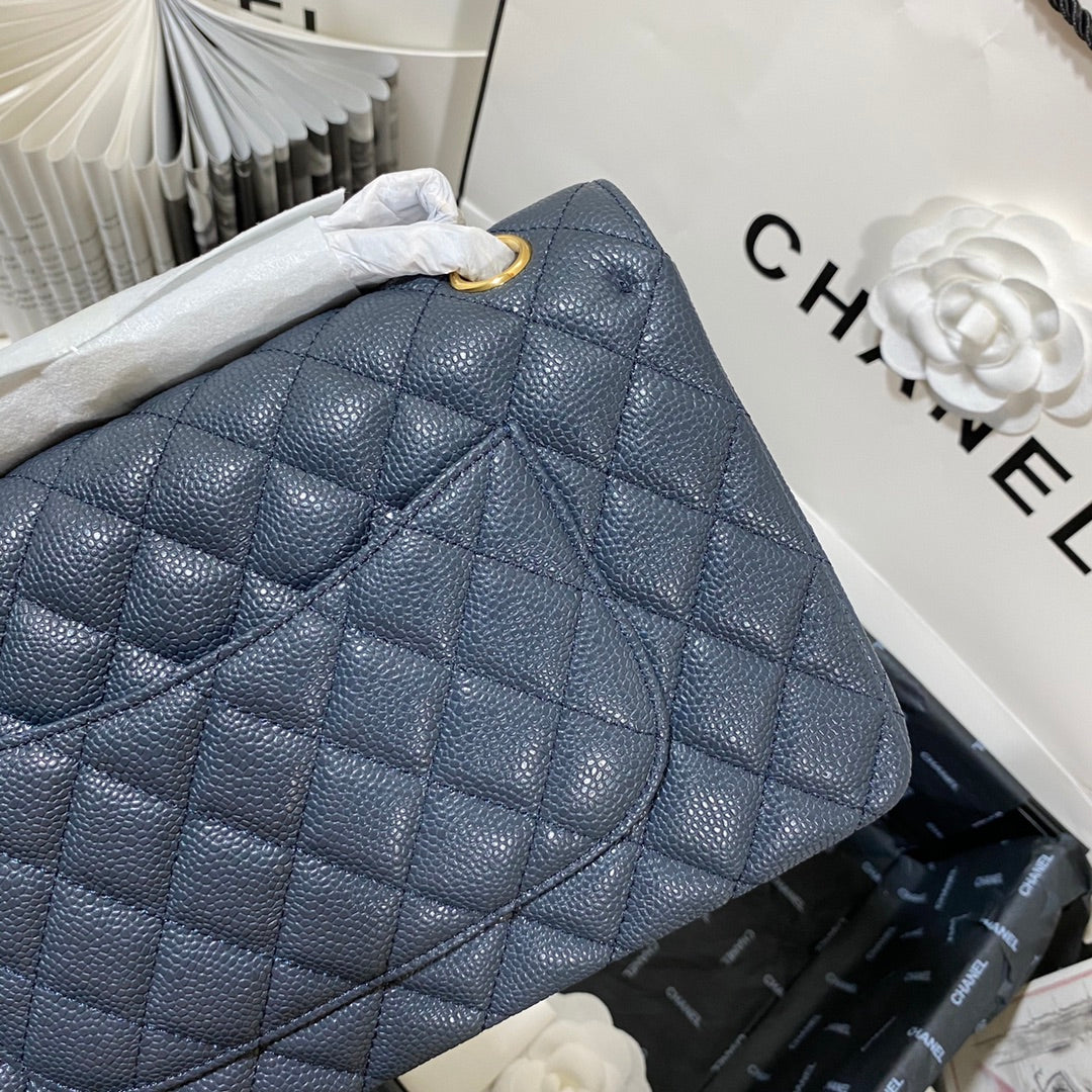 FLAP BAG MEDIUM 25 DARK BLUE CAVIAR GHW