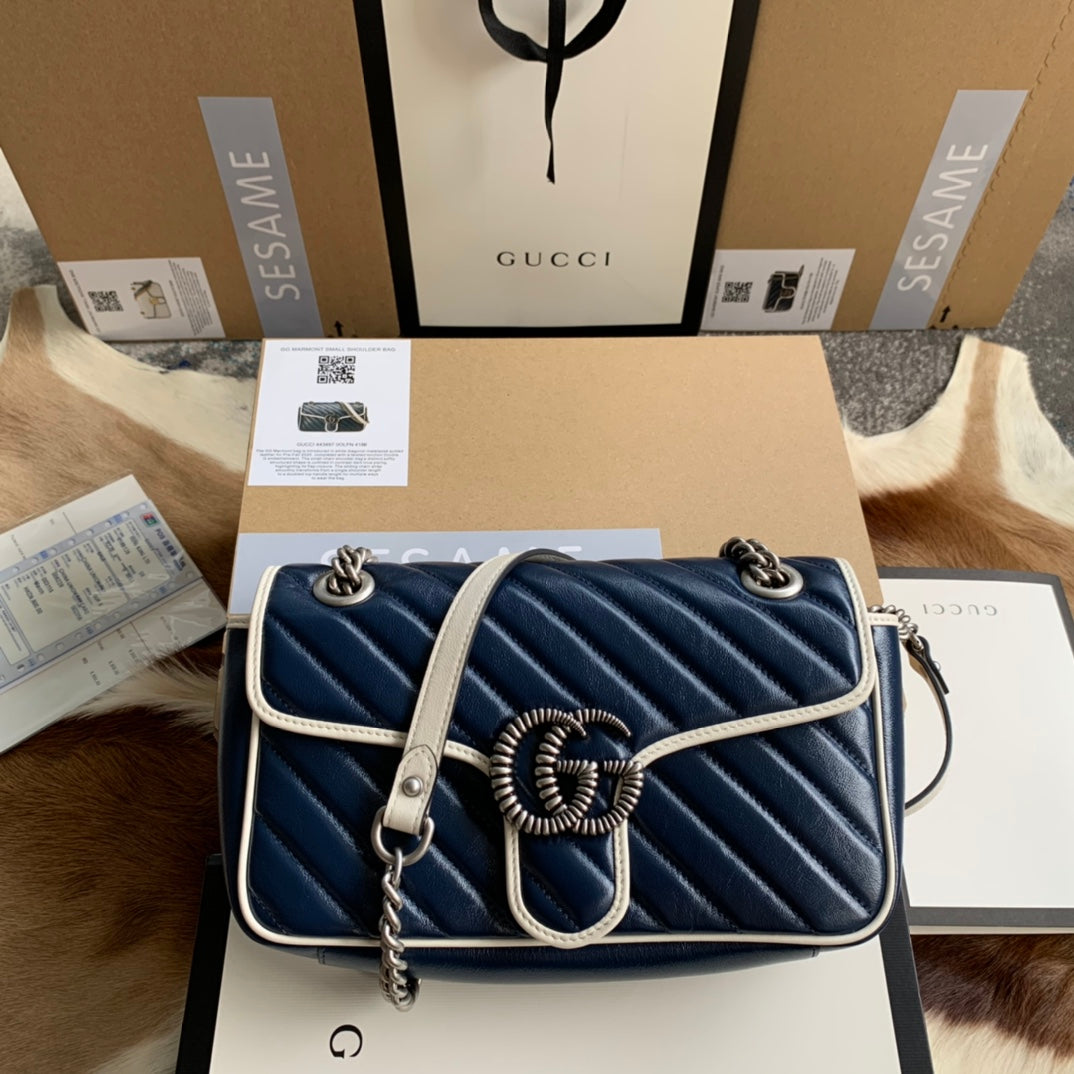 SAC À MAIN GG MARMONT MOYEN 26 EN CUIR DE VEAU BLEU NUIT